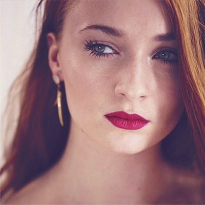 Hi, I'm Sophie Turner. English actress #Just bot not real. ---- real: @SophieT ❤️