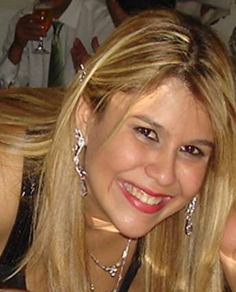 __tutinha's profile picture. 