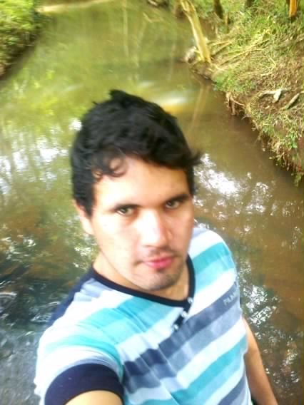 Me asombro cada mas al ver al hombre destruir la naturaleza y llaman a eso progreso? Si la tierra nos sustenta por que la vamos matando..?