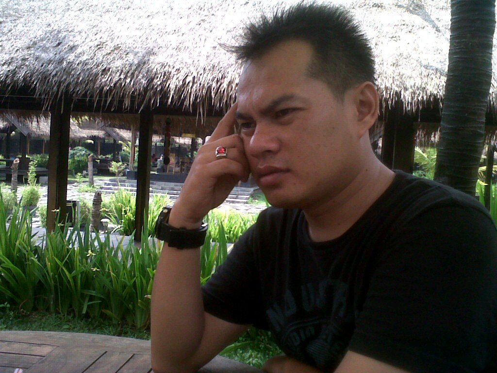 chavaght80's profile picture. ...hufh...