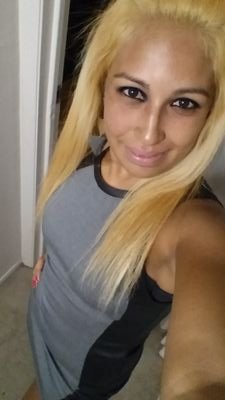 Happy Mami of 3 niños n loving a Man child ;) a better glimpse of my world look me up on IG: mamabvp