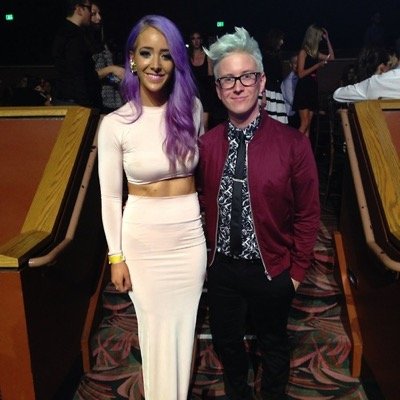 follow @tyleroukley or unfollow