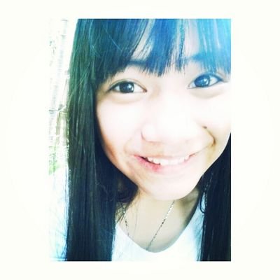 Im a CUTE girl and short... hahaha So True. I LOVE Kpop musics and drama and i love to dance and sing.. annyeong 에버딘