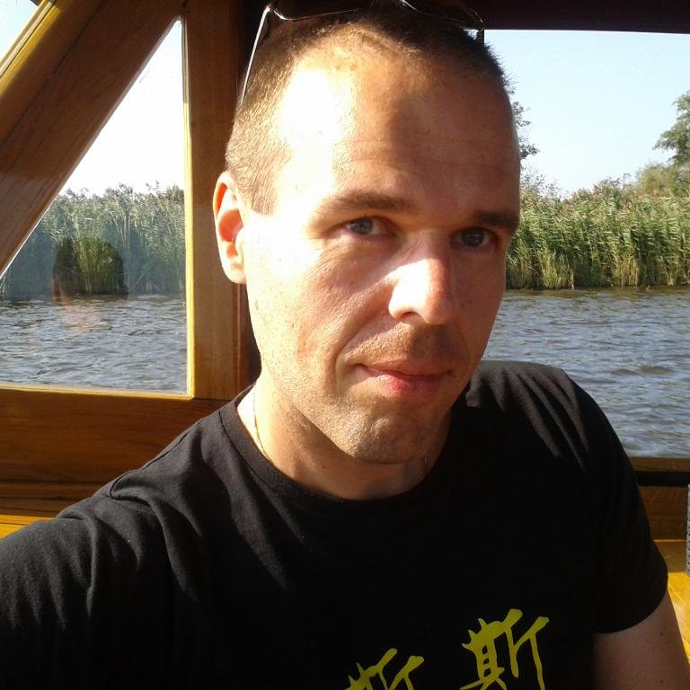 mverboom's profile picture. Music loving Unix petrolhead with photography ambitions.