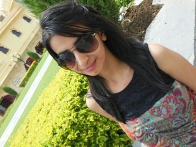 An aspiring architect. Art of Living Volunteer. Meditator. Mumbai. Music. Shopping. Travelling. Photography ♥