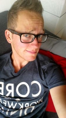 tomleenhouwers's profile picture. Radiopresentator // Villa Bota // Brugge // Antwerpen-Berchem // Nachtraaf // Levensgenieter // (Social) Media // 112 Ambulancier //