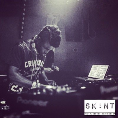 NaggaDJ's profile picture. Not what you meant by tall, dark & handsome. Train Driver (Insta @guardupfront), average to poor rugby player and DJ with fast twitch deer legs. Views my own.