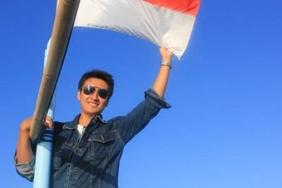 maaf jika merasa terganggu, akun ini di bajak / mungkin ada yang tau cara menghentikannya
