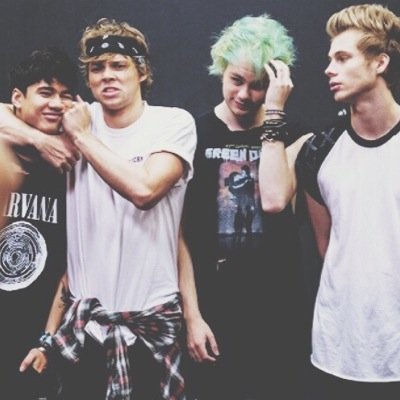 ✨✨✨ +65 Just A Little Of 5SOS. Instagram: @5s4uce