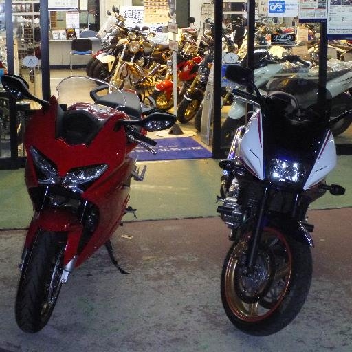 oolong21's profile picture. しがない会社員です。休日は放浪癖があります。愛車はVFR800F RC79
twitterというか半分はブログです。