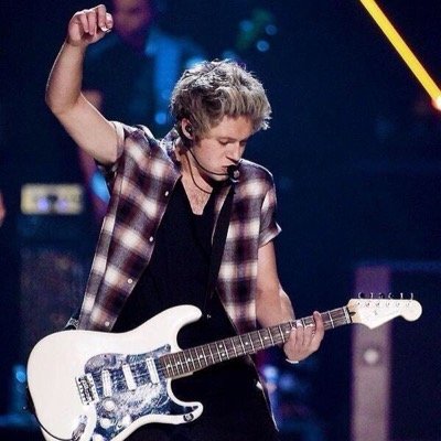 please follow @_raisinbraniall not this account. she follows back.