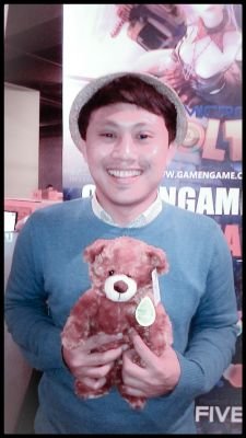 Indonesian, Journalist, writer, publicist. Love movies, musics, books and travelling. I Love My Country, Not My Government