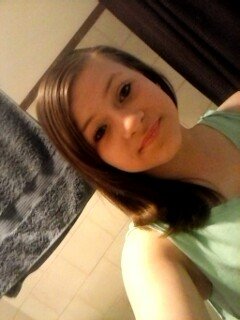 14, brown hair, blue eyes, Adelaide s.a.    Oh and I am Batman so uhmm beware!!! :*
