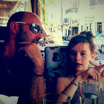 98e8af65d71e421's profile picture. 