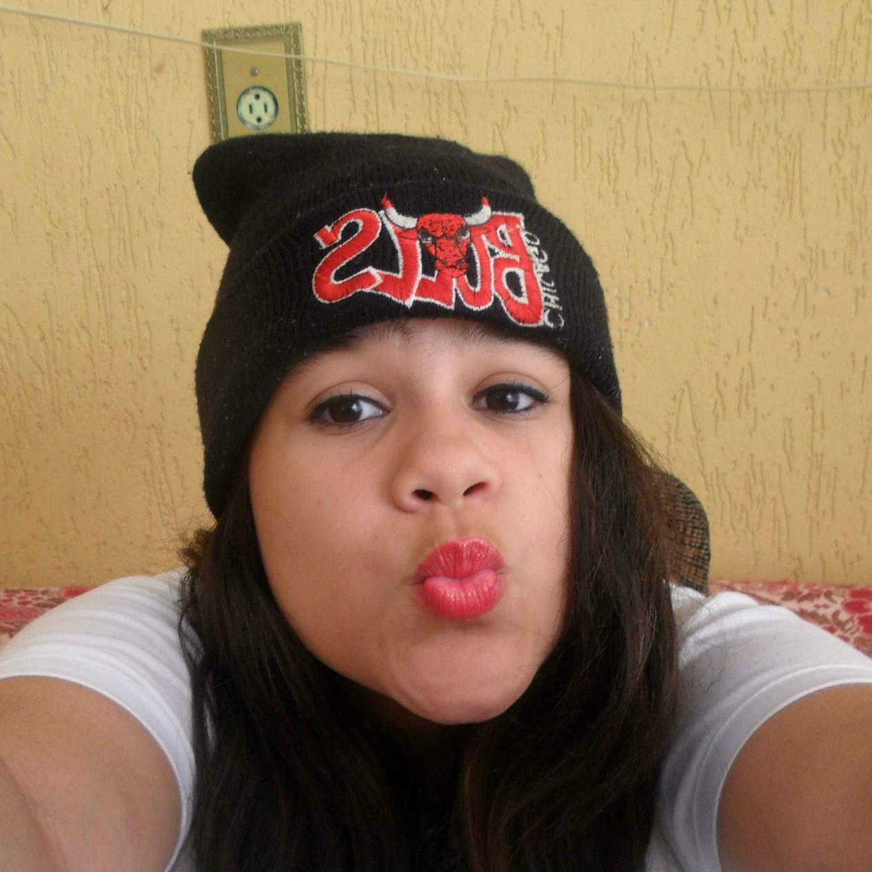 Deixa ela passa que o bonde para, toda perfumada, solta na balada, não para! Ela quer curtir a vida louca quer beija na boca ♪ EU TE AMO @mcguioficial_ ♥♥♥♥