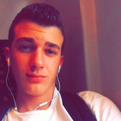 Joueur Decerto depuis 2011| 16 ans | 1 LAN #AstroA40 #Scuf #PS3