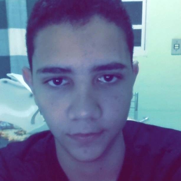 Para os erros, perdão. Para os fracassos, uma nova chance. Para os amores impossíveis, o tempo.