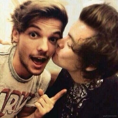 hello I'm Louis noboy saves me baby the way you do. Father to @ShyHarryJr and Darcy Taken by @hs_hcrry I love him He's mine only mine forever and always ❤️