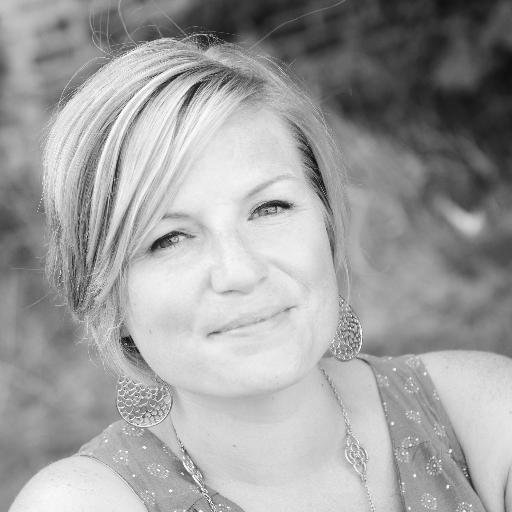 Professional mom, blogger, & doula in Tulsa, OK. Dreamer, optimist, lover of wine, mochas, npr, my chucks & my family. Life is what you make of it; make honey!