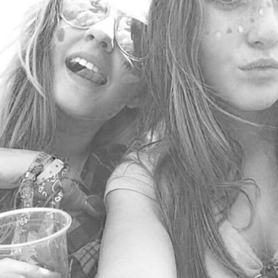 hxghlight's profile picture. IG: annacook_
training makeup artist