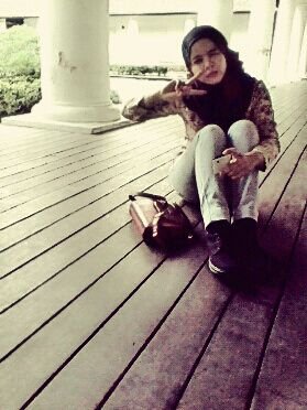 Do what makes you happy, be with who makes you smile, laugh as much as you breathe, and love as long as you live.