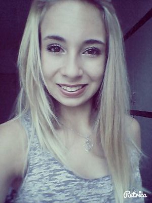 vion_anais's profile picture. sixteen years old · insta : Anais_vion · terminal