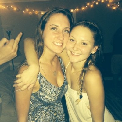 allie_thomas21's profile picture. Twinning