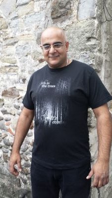 computer IT professional self employed 4th degree black belt in American kenpo, dance instructor and a major Kate Bush fan.