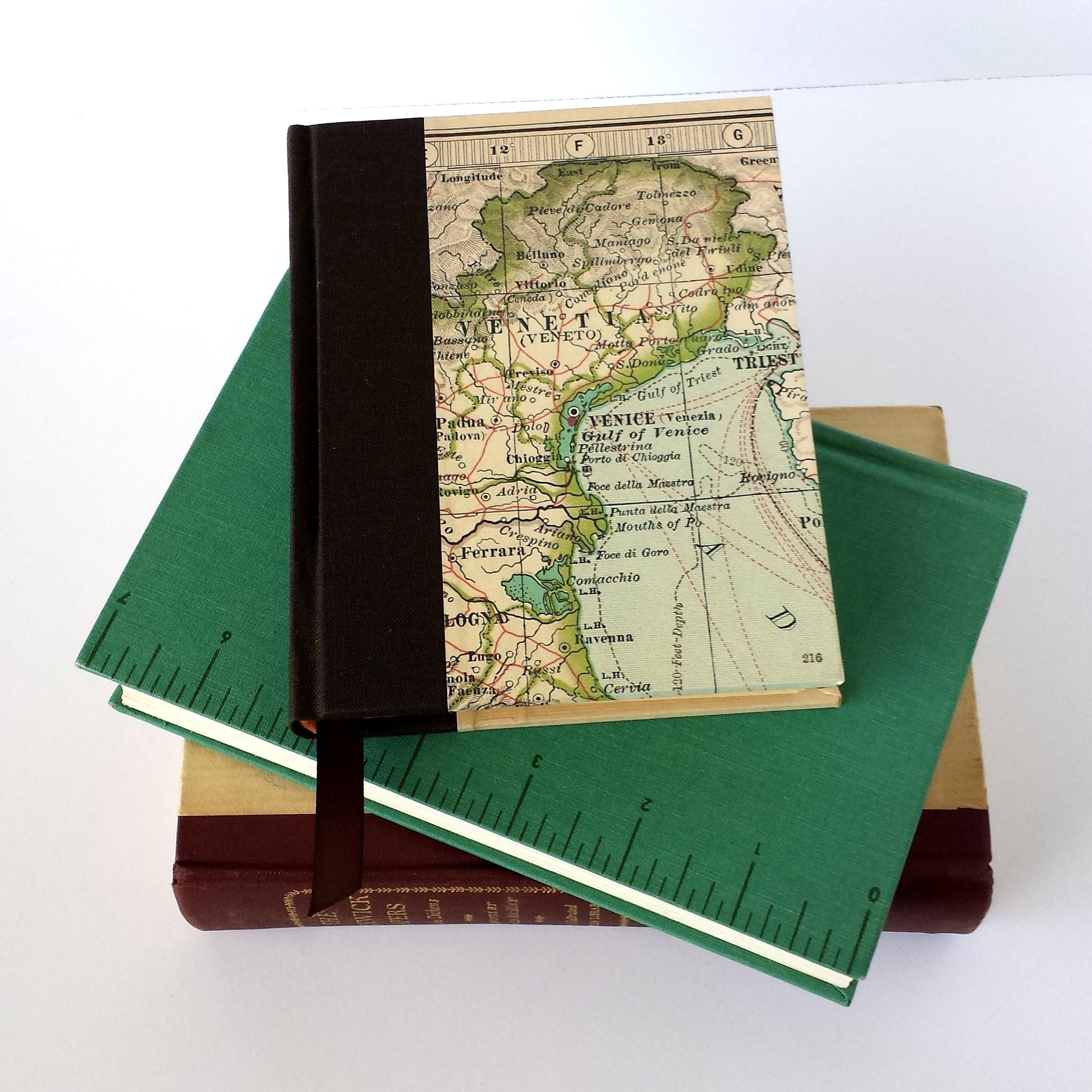 paperchocpress's profile picture. Bookbinder, Pastry Professional, Love reading, Mother of 2, Love discovering beautiful picture books with my kids,  Always have music stuck in my head