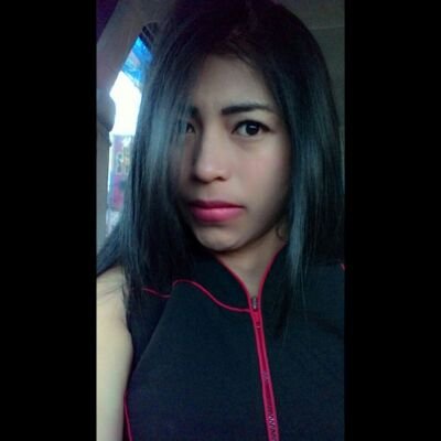 dwiiarini's profile picture. 