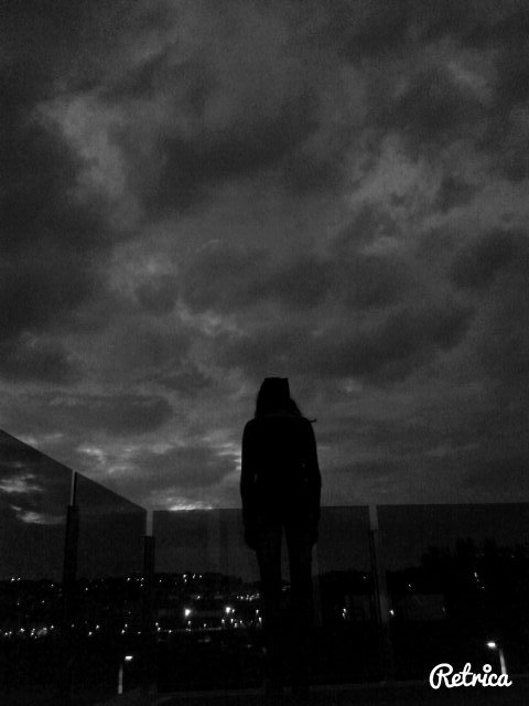 'Esa señora era como una espalda buscando escalofrío'. Instagram: uxia__gomez