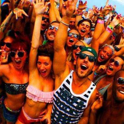 BIGGEST EUROPEAN PARTY PLACE|HOME TO THE BIGGEST RAVERS AND HOTTEST PEOPLE ON THE PLANET| THERES NO PLACE LIKE IBIZA