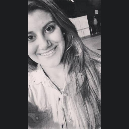 “Não te prometo perfeição, até porque, estou muito longe disso, mas te prometo o meu melhor, te prometo minha parte boa, minha parte que te ama.”