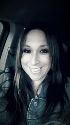 Fun loving mother of 4 chiklits!