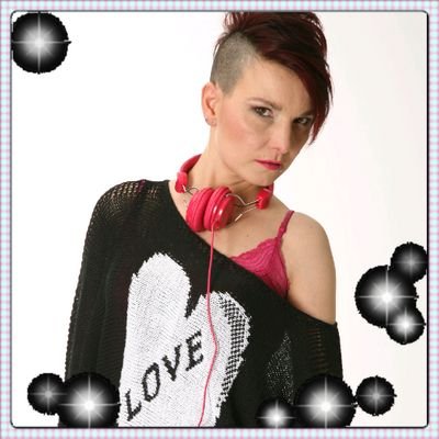 pinkdeluxe1821's profile picture. ☆☆☆☆☆☆