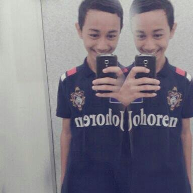 AxionFX's profile picture. #Amirul Hakimi    #14y/o    #Kangkar Pulai , JB  #Taken      Wechat ID : amyrul_evans  Ig:amirulh_