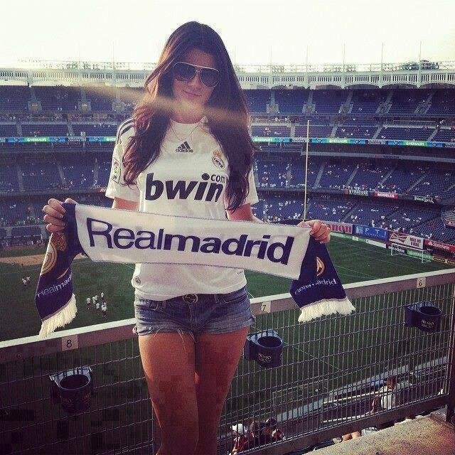 Kami Selalu Mendukung, SIEMPREFIELES | Saludos a usted nuestra Casual | Hala Madrid Por Siempre | Harga Mati Buat Real Madrid, Selalu Berdengdang Syalalala ~