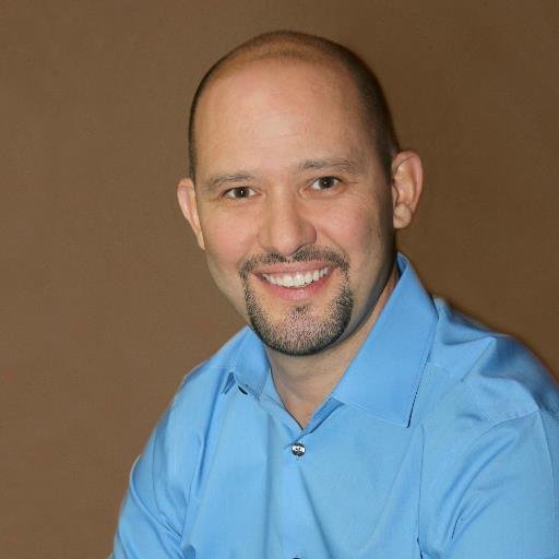 Puerto Rican born Provider of Customer Service Advice for the Small Business. Professional Speaker, Author of YOUnique, Podcaster, and Father of 3!