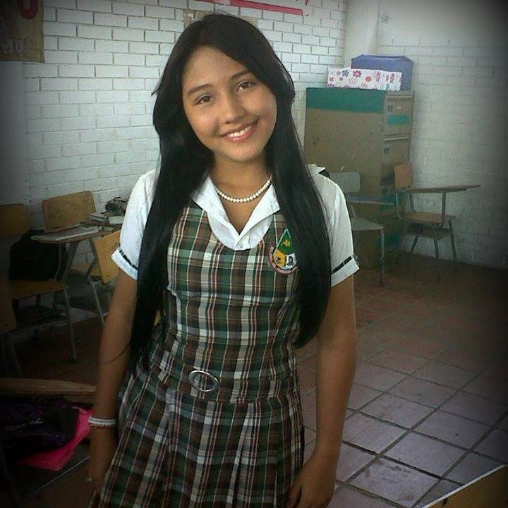 Soy Como Esa Mezcla De Cielo E Infierno Que Hace Bien Y Me Hace Mal Algo Asi :D