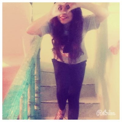 Humilde, Tierna , Justa y soñadora ;) volemos tu y yo en esta inmensidad {♡} no hay droga mejor que en mis brazos estar :3