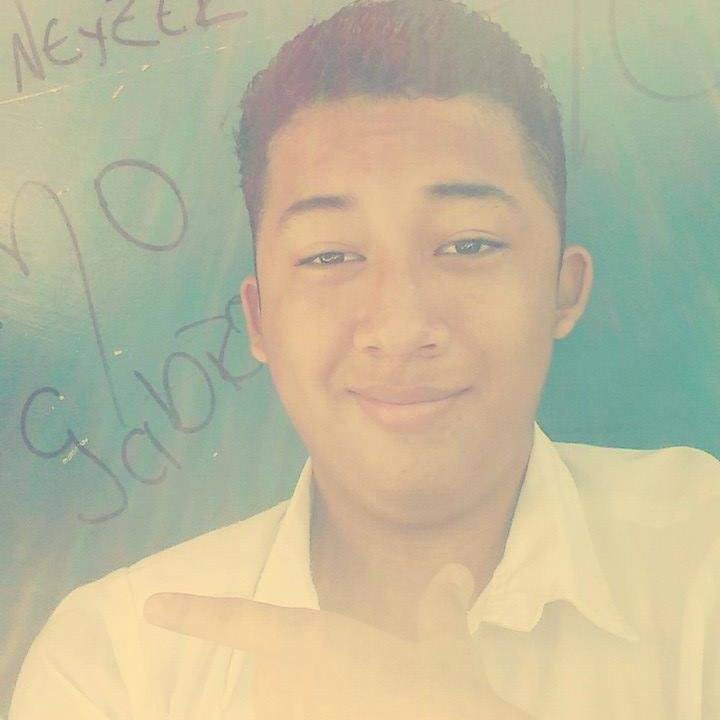 Soy Un Chiko De Bueno No Ando En Malo Pasos Me Gusta La Música Bachata Salsa Romantica
