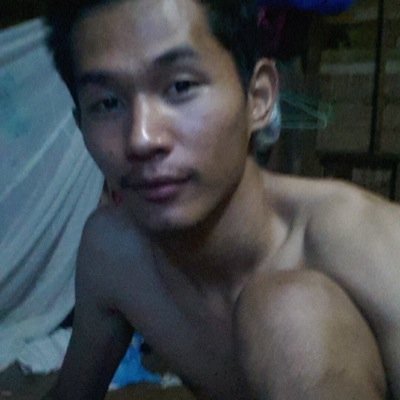 คนธรรมดาคนนึง.  ขอไลน์ได้นะ