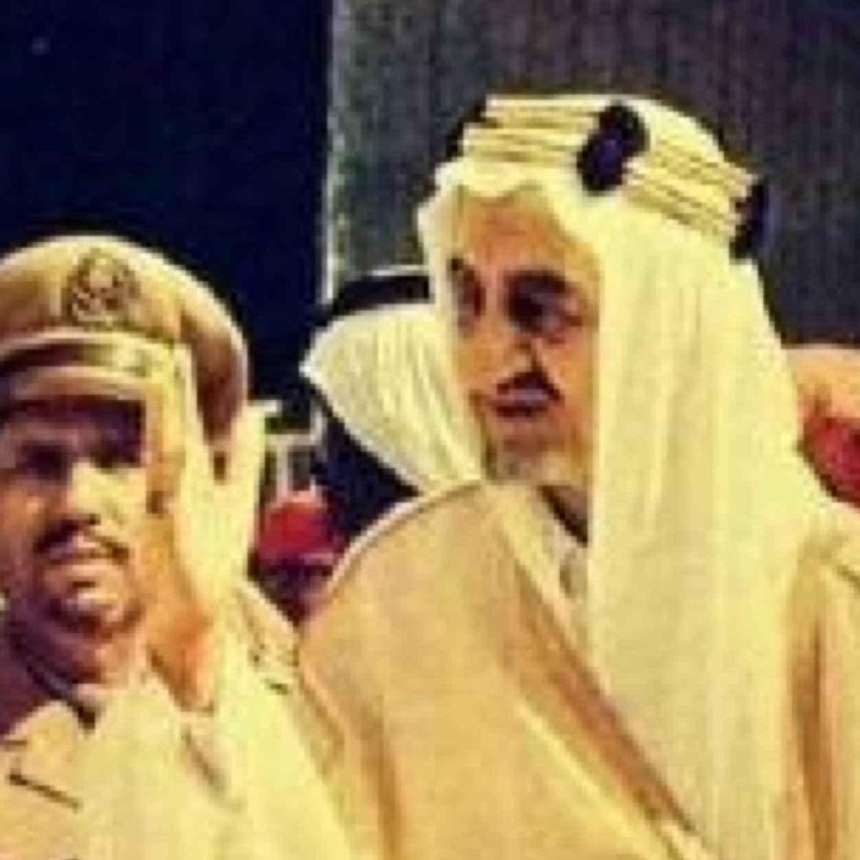 كلمتان خفيفتان على اللسان ، ثقيلتان في الميزان ، حبيبتان إلى الرحمن : سبحان الله وبحمده ، سبحان الله العظيم ❤.KUWAIT❤ 
(طالب حقوق في مصر)