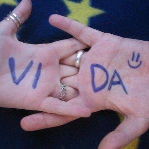 A vantagem de ter péssima memória é divertir-se muitas vezes com as mesmas coisas boas como se fosse a primeira vez.