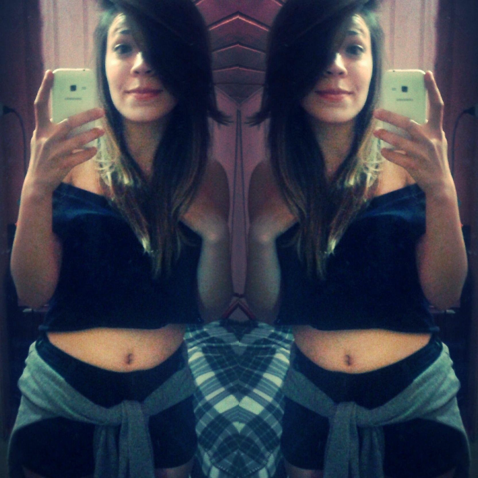 meu anjo, minha companheira, te presenteio com o mundo inteiro, mesmo que eu não precise de tanto ♡ @karinagnomo_