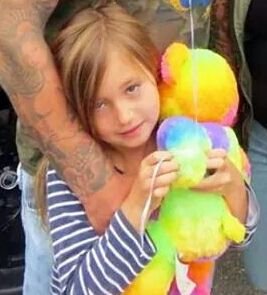 I LOVE YOU MY WORLD,FOLLOW ME PLEASE @justinbieber./ sou beliba pq cada um se mata como pode