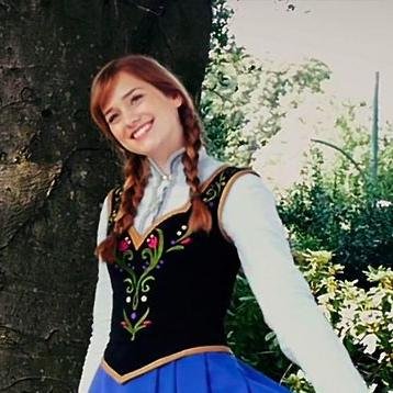 Hola soy Anna, Nueva en StoryBrooke aqui por mi hermosa hermana Elsa, Princesa d Arendelle Comprometida con Kristoff.((RP//Single//SpanishAndEnglish))