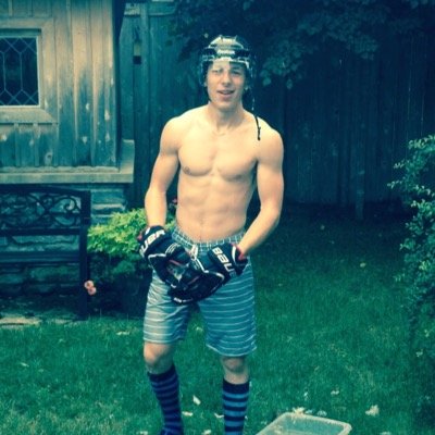 this is my 1st phorm profile! follow me to help me win the 1st phorm contest, thanks (: