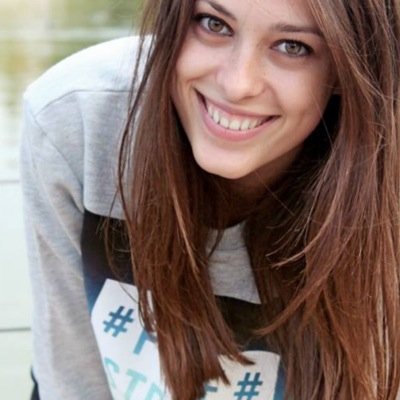 Nat_talia15's profile picture. Las cosas importantes aquí son las que están detrás de la piel, y todo lo demás, empieza donde acaban mis pies.