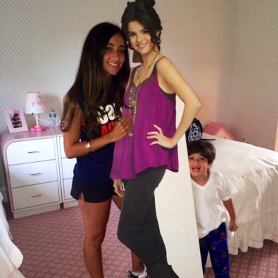 If you didnt know... Im obsessed with Selena Gomez
